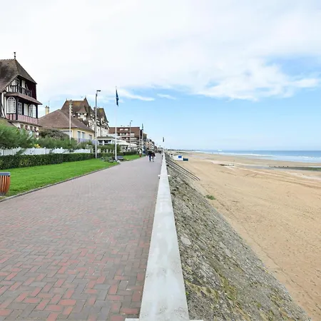 Cozy In With Wifi Holiday home Saint-Georges-en-Auge